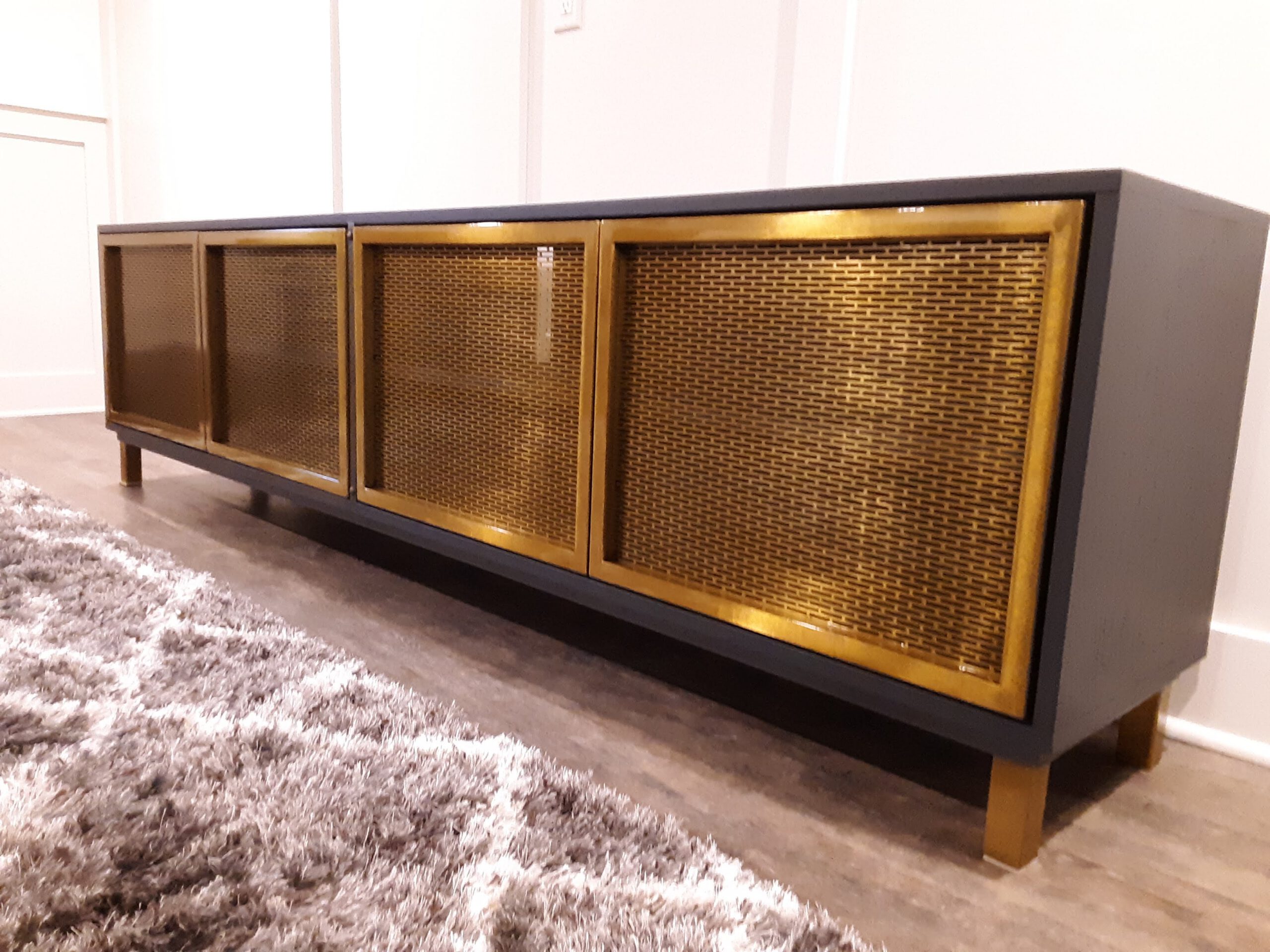 Gold Stand